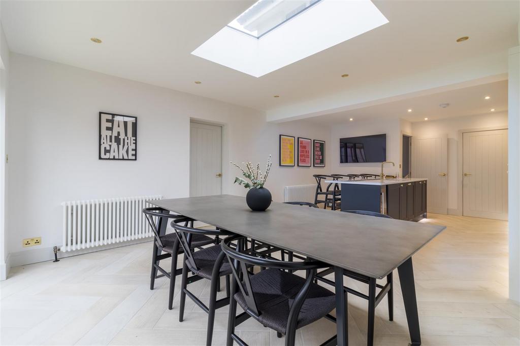 Open plan kitchen/diner