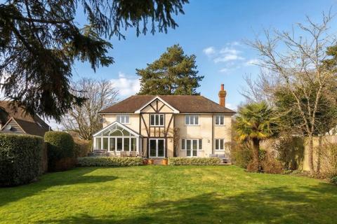 4 bedroom detached house for sale, Avenue Road, Bishop's Stortford, CM23