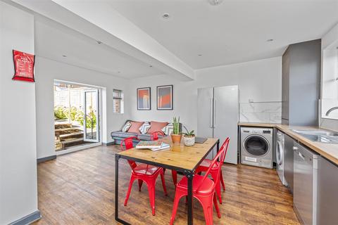 6 bedroom terraced house to rent, Twyford Road, Brighton