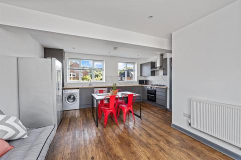 6 bedroom terraced house to rent, Twyford Road, Brighton
