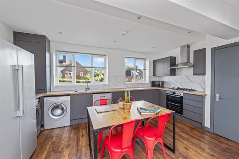 6 bedroom terraced house to rent, Twyford Road, Brighton