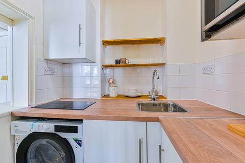 1 bedroom flat to rent, Earls Court, Chelsea, London, SW10