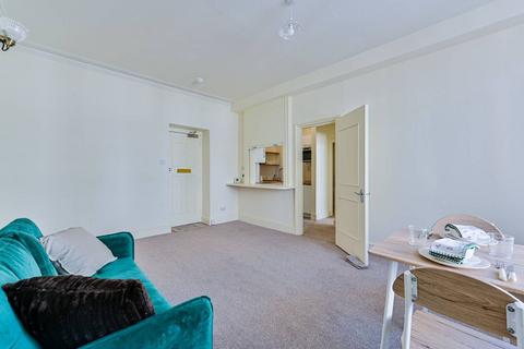1 bedroom flat to rent, Earls Court, Chelsea, London, SW10