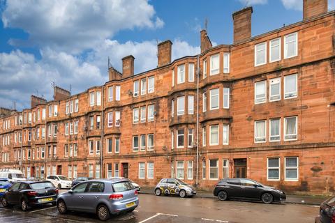 1 bedroom flat for sale, 38 Niddrie Road, Flat 2/3, Strathbungo, Glasgow, G42 8NR