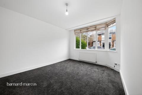 2 bedroom ground floor flat for sale, Vicarage Road, London