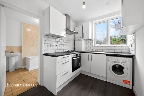 2 bedroom ground floor flat for sale, Vicarage Road, London