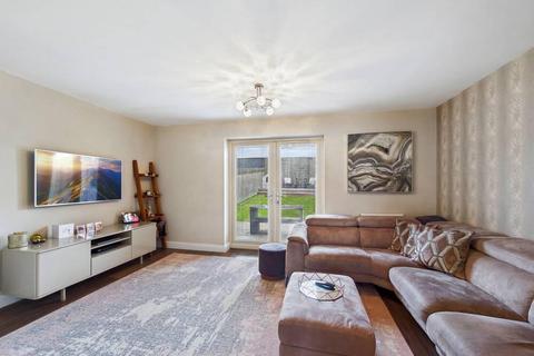 3 bedroom semi-detached house for sale, Hazelmount Way, Castleford