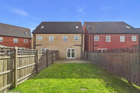 3 bedroom semi-detached house for sale, Hazelmount Way, Castleford