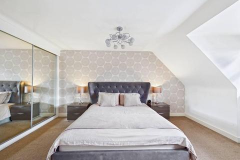 3 bedroom semi-detached house for sale, Hazelmount Way, Castleford