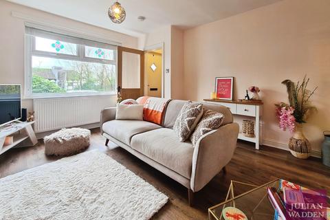 2 bedroom semi-detached house to rent, Dukinfield Road, Hyde, Greater Manchester, SK14
