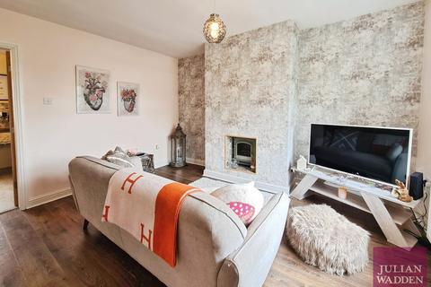 2 bedroom semi-detached house to rent, Dukinfield Road, Hyde, Greater Manchester, SK14