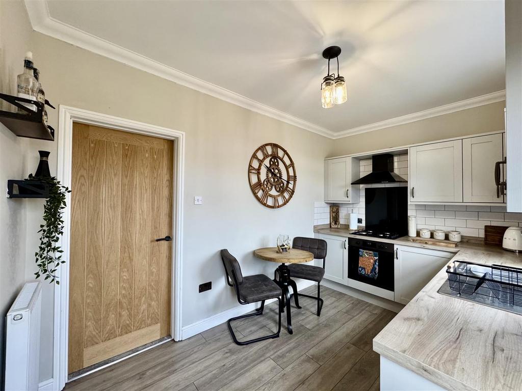 Dining kitchen
