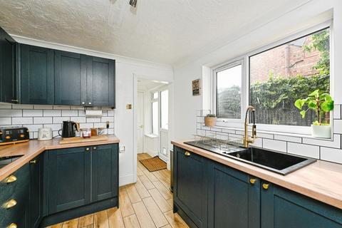 2 bedroom semi-detached house for sale, Queens Avenue, King's Lynn