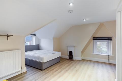 1 bedroom in a house share to rent, Middleton Road, Banbury OX16