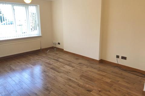 3 bedroom house to rent, Woodside Mews, Meanwood, LEEDS