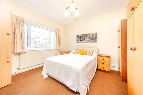 3 bedroom bungalow for sale, Hafod Road West, Penrhyn Bay, Llandudno, Conwy, LL30
