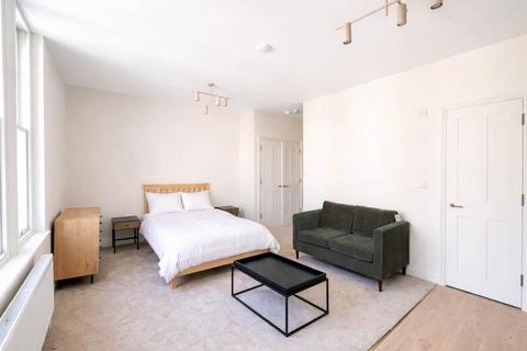 Studio to rent, Church Road, Hove, East Sussex