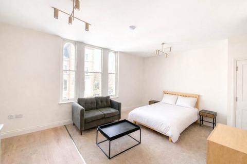 Studio to rent, Church Road, Hove, East Sussex