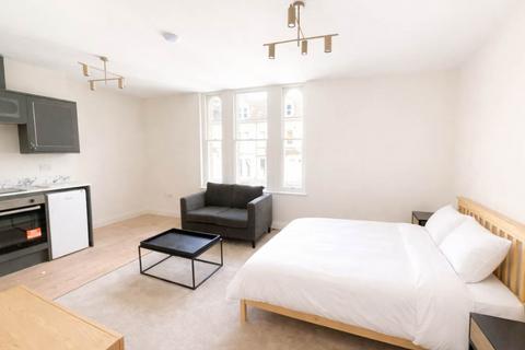 Studio to rent, Church Road, Hove, East Sussex