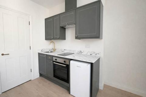 Studio to rent, Church Road, Hove, East Sussex