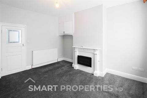 2 bedroom end of terrace house to rent, Oak Terrace, Fartown Green Road, Huddersfield HD2