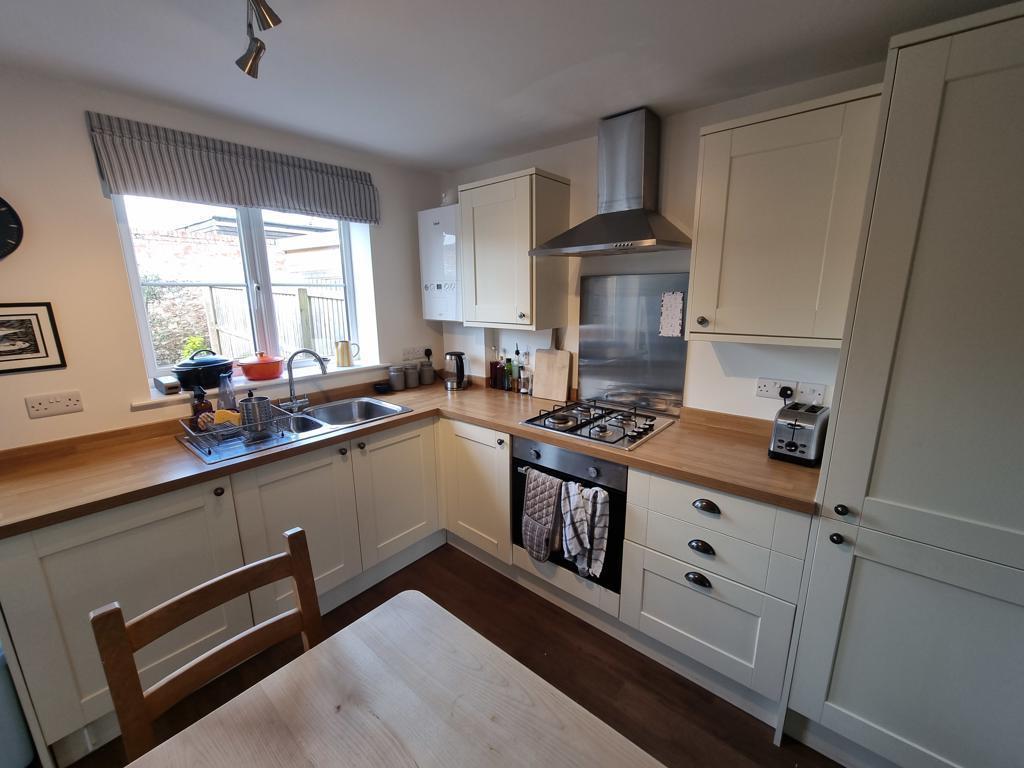 Kitchen v1.jpg