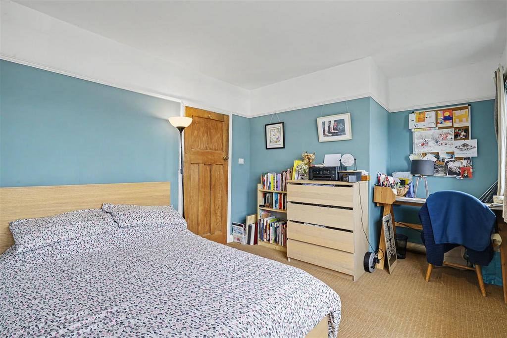 Bedroom 1 3.jpeg