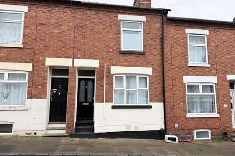 3 bedroom terraced house to rent, Lower Hester Street, Semilong, Northampton, NN2