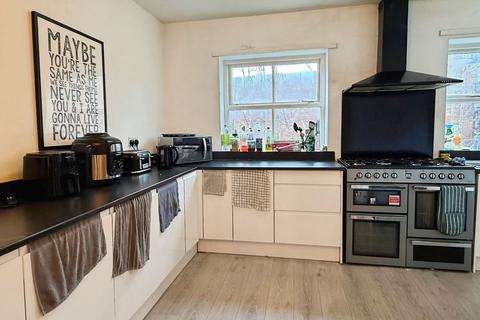 6 bedroom house to rent, Victoria Road, Fallowfield, Manchester, Greater Manchester, M14