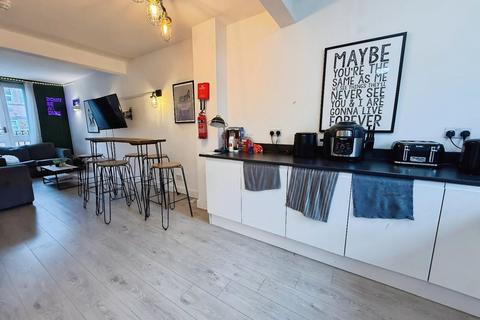6 bedroom house to rent, Victoria Road, Fallowfield, Manchester, Greater Manchester, M14