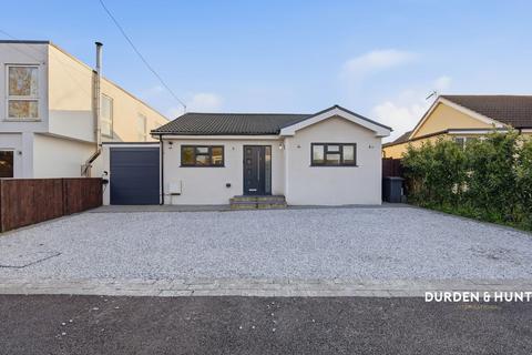 4 bedroom detached house for sale, Second Avenue, Hook End, CM15