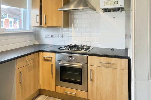 2 bedroom flat to rent, Oriel Road, Hampshire PO2
