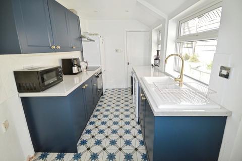 2 bedroom semi-detached house for sale, Burton Road, Swadlincote DE11
