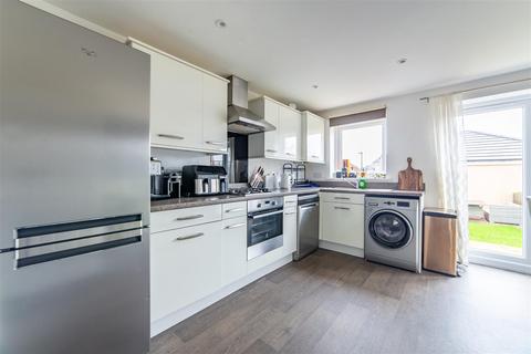 3 bedroom townhouse for sale, Osprey Walk, Great Park, NE13