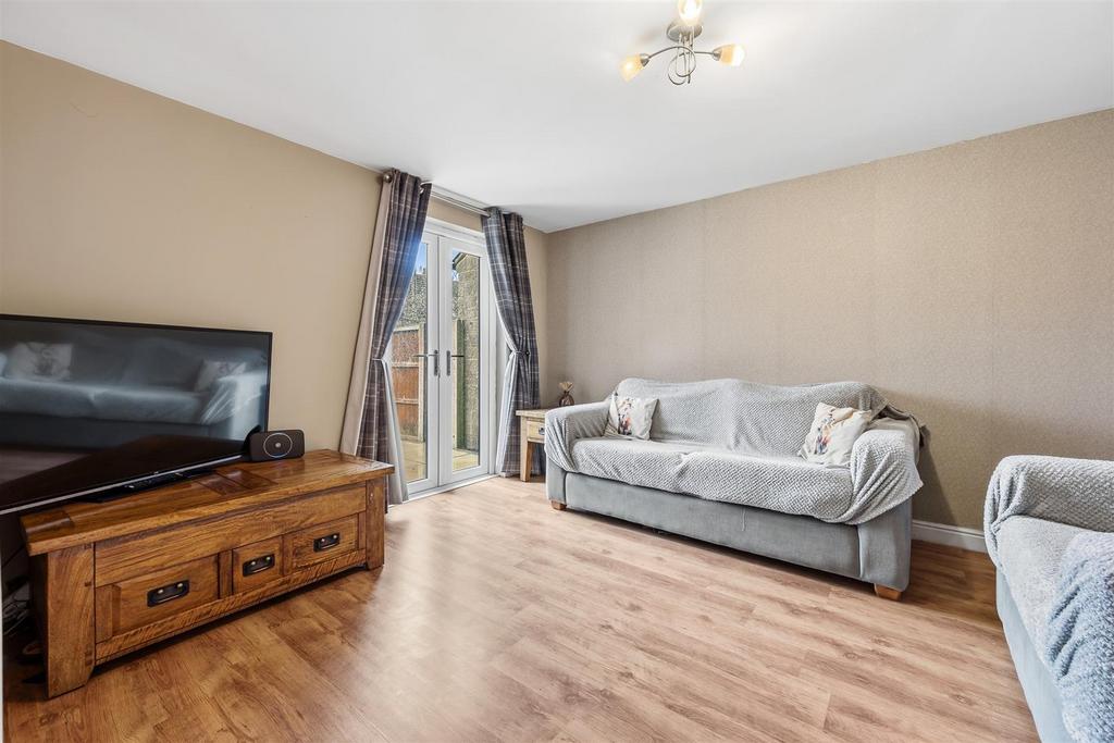 Sitting Room to patio doors.jpg