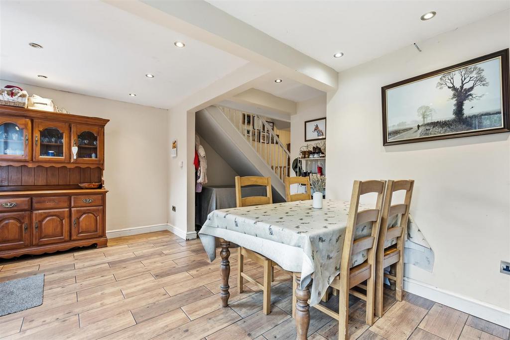 Dining area.jpg