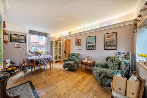 undefined, Broadwell, Dursley, GL11
