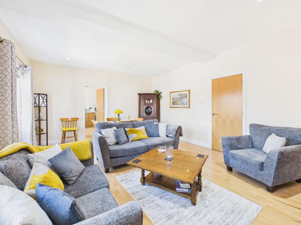 Sitting/Dining Room