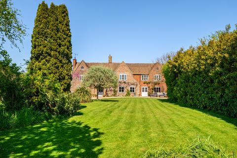 4 bedroom detached house for sale, Nupend Lane, Nupend, GL10