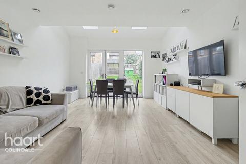 3 bedroom terraced house for sale, Coxwell Boulevard, NW9