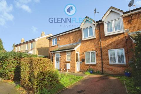 1 bedroom flat to rent, PINEWOOD MEWS, OAKS ROAD, STANWELL