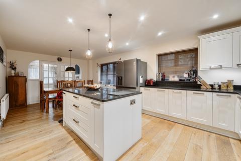 5 bedroom detached house for sale, Heazle Place, Stroud, GL5