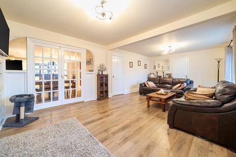5 bedroom detached house for sale, Heazle Place, Stroud, GL5
