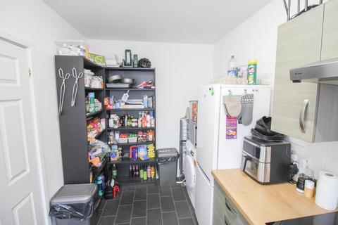 3 bedroom flat for sale, Waterloo Street, *16` x 12` lounge*3 bedrooms*bathroom and Cloakroom*Outside Area*