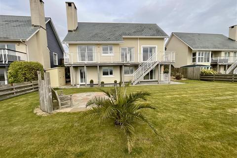 4 bedroom detached house for sale, Pentre Nicklaus Village, Llanelli