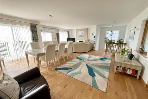 4 bedroom detached house for sale, Pentre Nicklaus Village, Llanelli