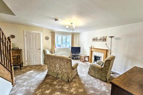 3 bedroom townhouse for sale, New Close Mill Fold, Silsden