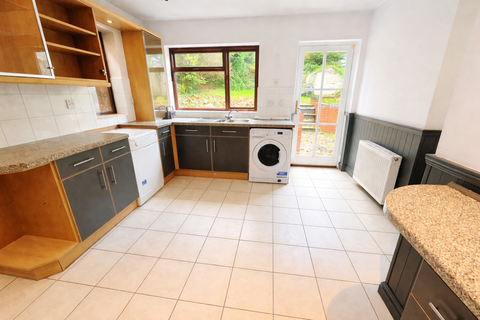 2 bedroom terraced house to rent, Castle Road, Birmingham, B29