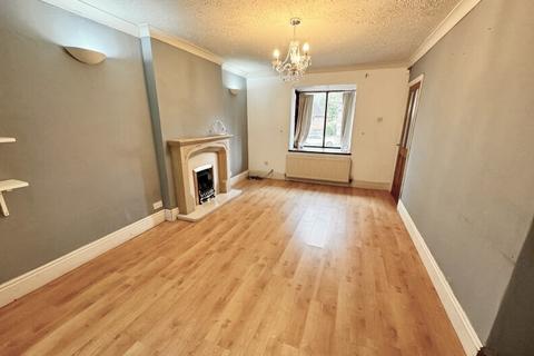 2 bedroom terraced house to rent, Castle Road, Birmingham, B29