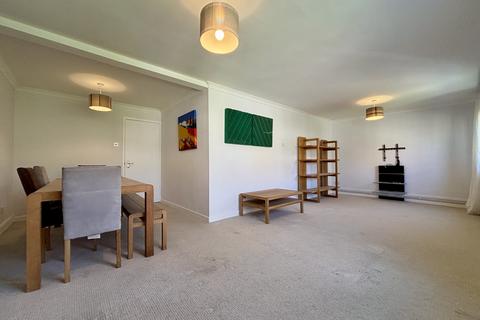 2 bedroom flat to rent, Westpoint, Bromley, BR2